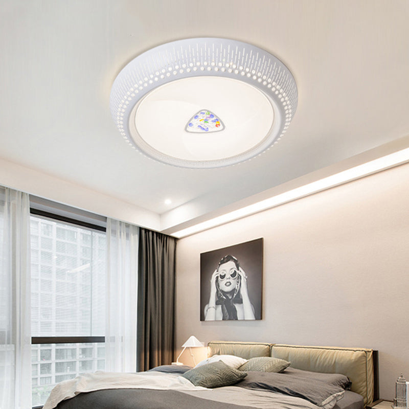 White Drum Flush Light Fixture Modernist LED Metal Close to Ceiling Lamp for Bedroom, 23"/31" Wide Clearhalo 'Ceiling Lights' 'Close To Ceiling Lights' 'Close to ceiling' 'Flush mount' Lighting' 313485