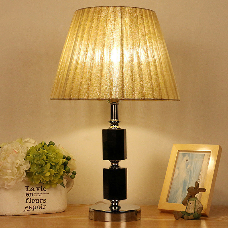 Single Bulb Crystal Table Lamp Countryside Beige Tapered Drum Bedroom Night Light Clearhalo 'Lamps' 'Table Lamps' Lighting' 325765