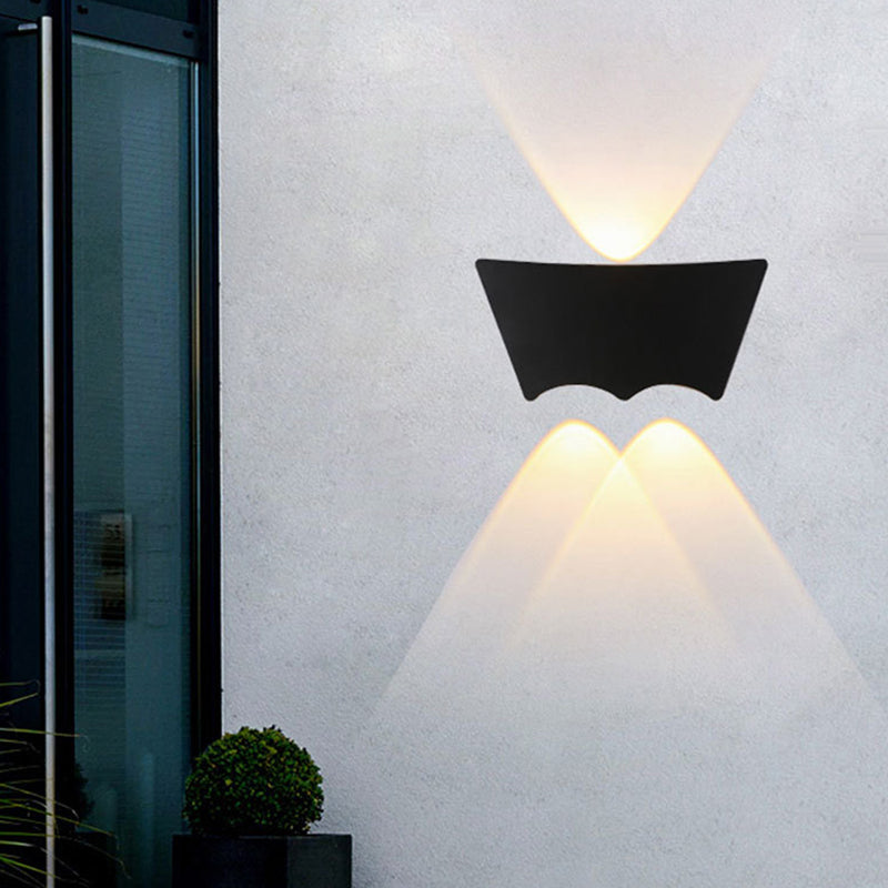 Black Geometric Wall Sconce Light Modern LED Metal Wall Mount Lamp in Warm/White Light Clearhalo 'Cast Iron' 'Glass' 'Industrial' 'Modern wall lights' 'Modern' 'Tiffany' 'Traditional wall lights' 'Wall Lamps & Sconces' 'Wall Lights' Lighting' 339520