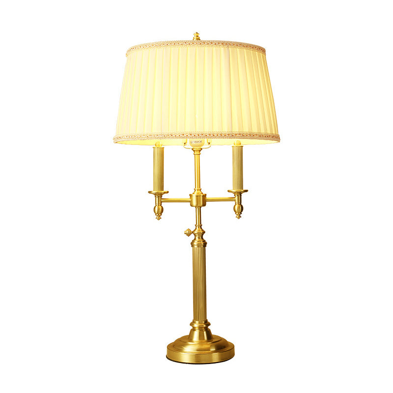 Fabric Barrel Table Lamp Traditional 1 Light Living Room Nightstand Light in White with Brass Base Clearhalo 'Lamps' 'Table Lamps' Lighting' 339799