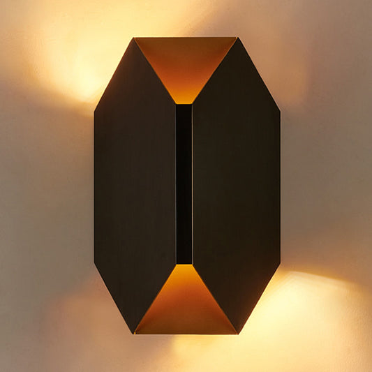 Modern 1 Light Wall Lighting Black Geometric LED Wall Mounted Lamp with Metal Shade Clearhalo 'Cast Iron' 'Glass' 'Industrial' 'Modern wall lights' 'Modern' 'Tiffany' 'Traditional wall lights' 'Wall Lamps & Sconces' 'Wall Lights' Lighting' 340347