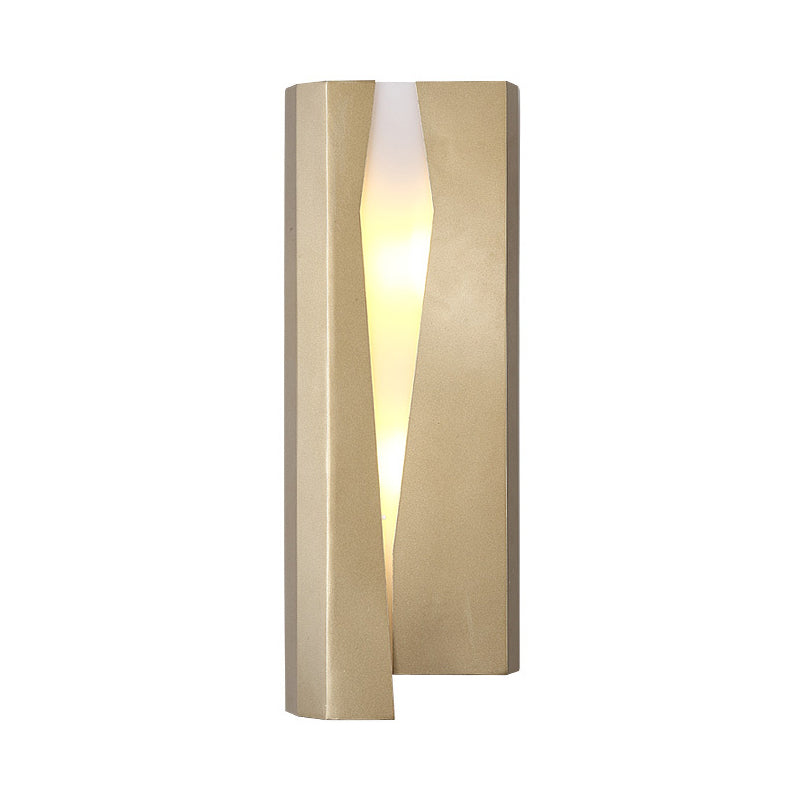 Metal Rectangle Wall Sconce Light Minimalist LED Wall Mount Lamp in Gold for Living Room Clearhalo 'Cast Iron' 'Glass' 'Industrial' 'Modern wall lights' 'Modern' 'Tiffany' 'Traditional wall lights' 'Wall Lamps & Sconces' 'Wall Lights' Lighting' 340363