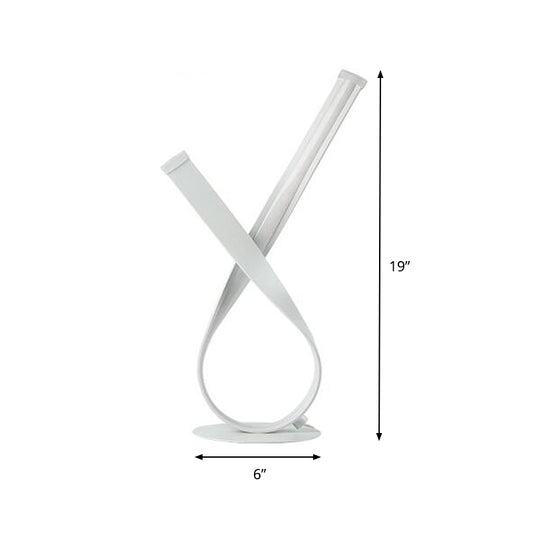 Twisted Desk Light Minimalism Acrylic LED White Night Table Lamp in White/Warm Light for Bedside Clearhalo 'Lamps' 'Table Lamps' Lighting' 369407