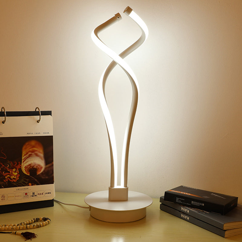 Minimalist LED Small Desk Lamp Black/White Twisted Task Lighting with Acrylic Shade for Bedroom White Clearhalo 'Lamps' 'Table Lamps' Lighting' 369529