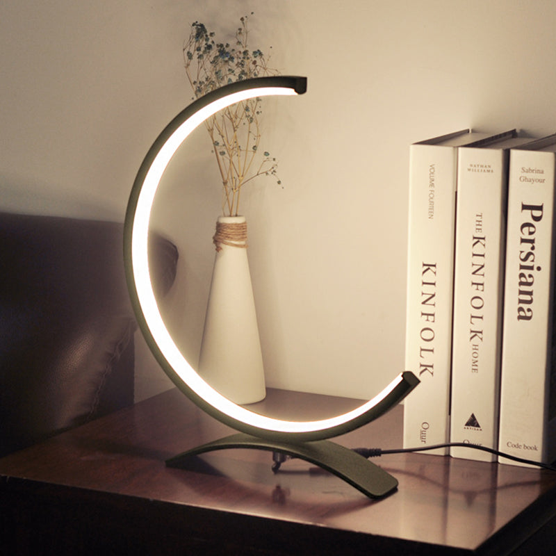 Contemporary LED Reading Book Light Black Bent Small Desk Lamp with Acrylic Shade Clearhalo 'Lamps' 'Table Lamps' Lighting' 369660