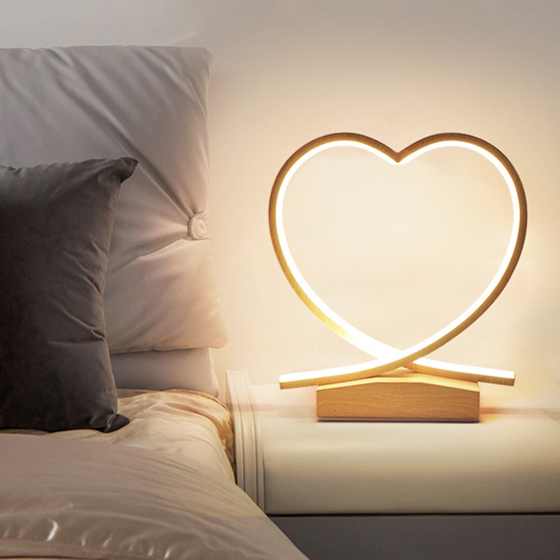 Metal Heart Small Desk Lamp Modernist LED Light Wood Task Lighting with Acrylic Shade Clearhalo 'Lamps' 'Table Lamps' Lighting' 369683