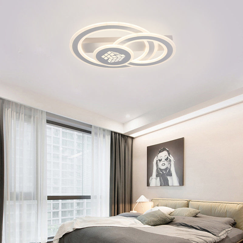 Metal Geometric Flush Ceiling Light Matte White Led Modern Flushmount Lighting in Warm/White Clearhalo 'Ceiling Lights' 'Close To Ceiling Lights' 'Close to ceiling' 'Semi-flushmount' Lighting' 377622