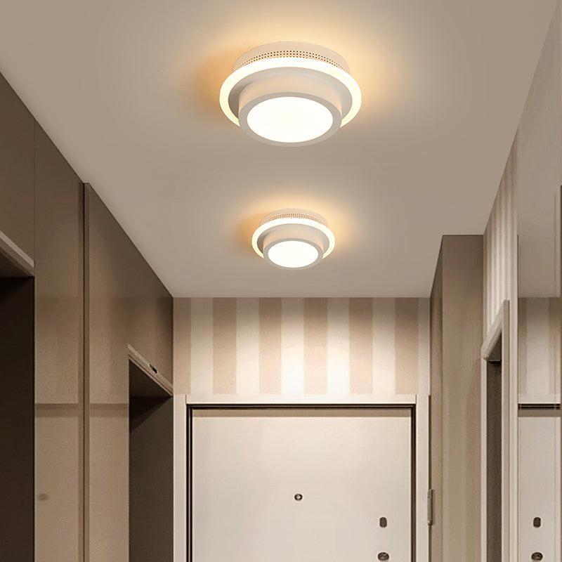 Acrylic Round/Square/Triangle Flush Ceiling Light Corridor Foyer Modern Style LED Ceiling Lamp in Black/White White Round Clearhalo 'Ceiling Lights' 'Close To Ceiling Lights' 'Close to ceiling' 'Flush mount' Lighting' 377857