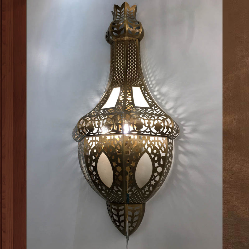 Brass 2 Bulbs Wall Lighting Fixture Antiqued Metal Vase Shaped Arab Wall Sconce Lamp Clearhalo 'Wall Lamps & Sconces' 'Wall Lights' Lighting' 392305