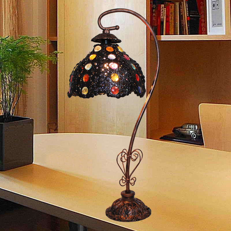 Bohemian Scalloped Night Lighting 1 Head Metal Nightstand Lamp in Black for Study Room Clearhalo 'Lamps' 'Table Lamps' Lighting' 393314