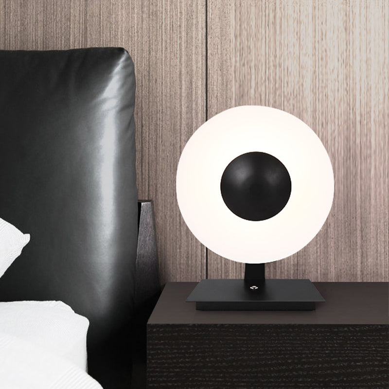 Metal Round Task Lighting Contemporary LED Reading Book Light in Black for Bedside Clearhalo 'Lamps' 'Table Lamps' Lighting' 400874