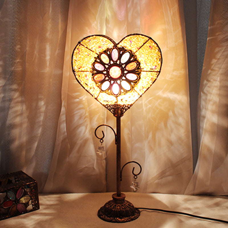 Heart shaped table store lamp