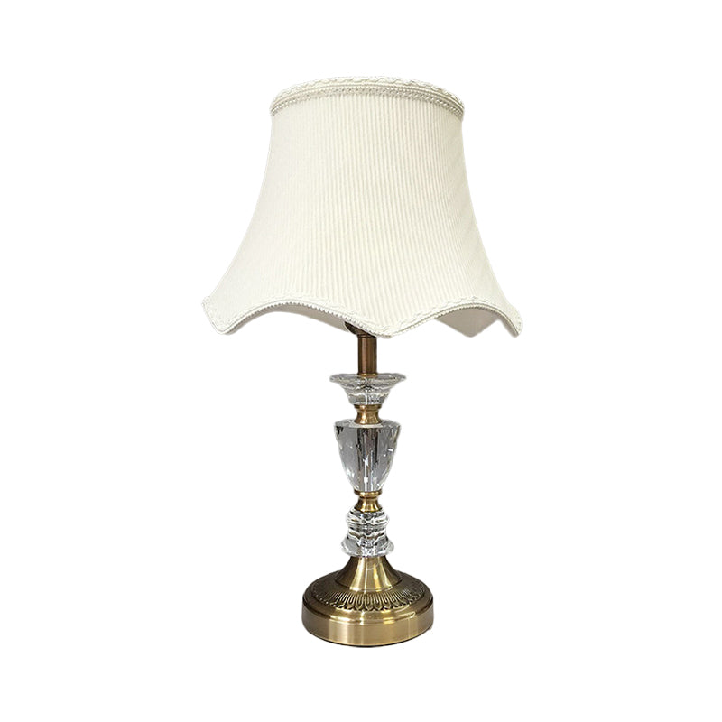 Modern Scalloped Table Lamp Faceted Crystal 1 Head Living Room Nightstand Light in Gold Clearhalo 'Lamps' 'Table Lamps' Lighting' 405505