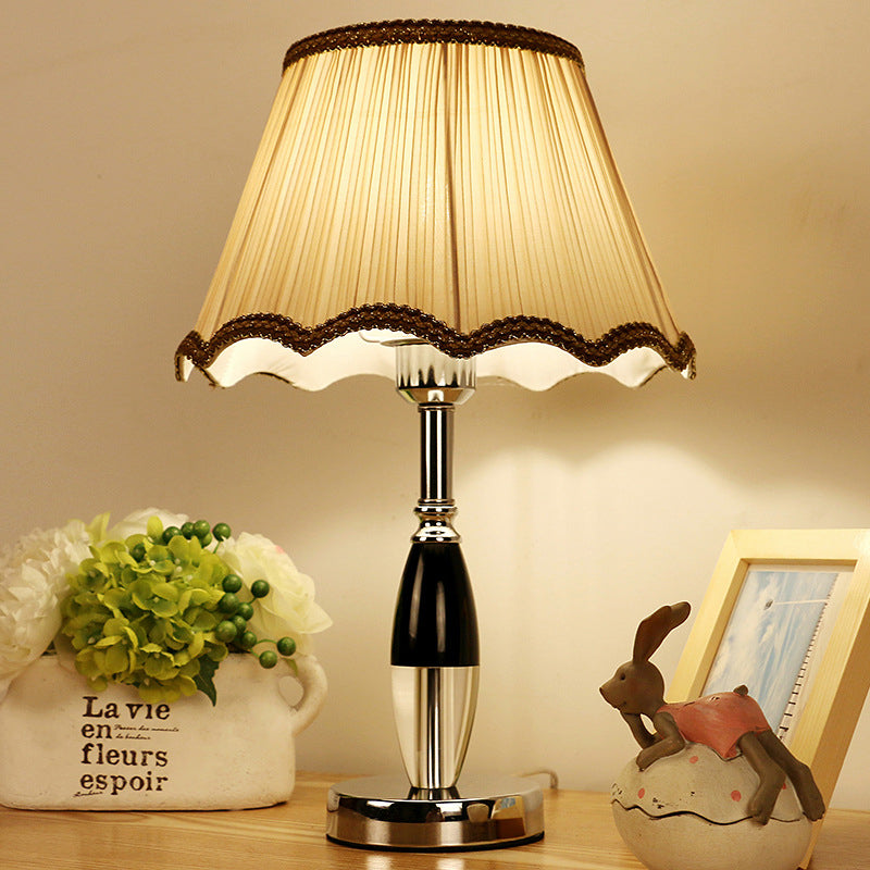 K9 Crystal Scalloped Nightstand Lighting Contemporary 1-Bulb Beige Night Table Lamp Clearhalo 'Lamps' 'Table Lamps' Lighting' 406078