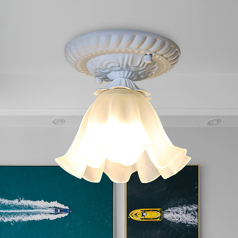 Scalloped Metal Ceiling Light Country 1 Bulb Living Room Flush Mount Lighting in White/Pink/Blue White Clearhalo 'Ceiling Lights' 'Close To Ceiling Lights' 'Close to ceiling' 'Flush mount' Lighting' 407313