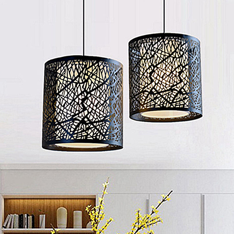 Etched Drum Metal Hanging Lamp Industrial 1 Light Dining Room Pendant Light in Black with Inner White Shade Clearhalo 'Art Deco Pendants' 'Black' 'Cast Iron' 'Ceiling Lights' 'Ceramic' 'Crystal' 'Industrial Pendants' 'Industrial' 'Metal' 'Middle Century Pendants' 'Pendant Lights' 'Pendants' 'Rustic Pendants' 'Tiffany' Lighting' 456386
