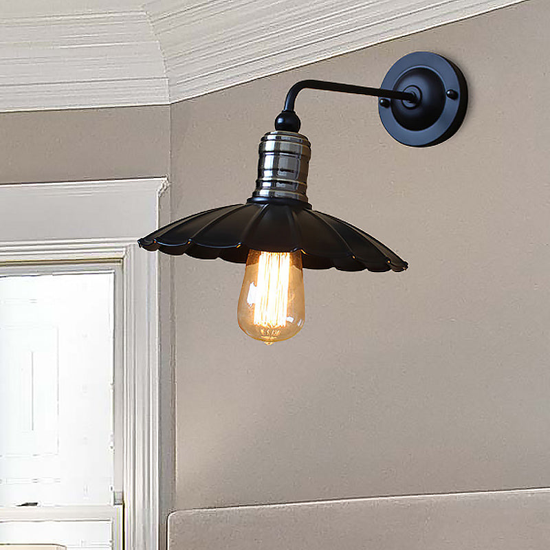Vintage Style Scalloped Edge Wall Sconce 9.5"/13" Dia 1 Light Metallic Wall Mounted Light in Black for Bedroom Clearhalo 'Art deco wall lights' 'Cast Iron' 'Glass' 'Industrial wall lights' 'Industrial' 'Middle century wall lights' 'Modern' 'Rustic wall lights' 'Tiffany' 'Traditional wall lights' 'Wall Lamps & Sconces' 'Wall Lights' Lighting' 467307