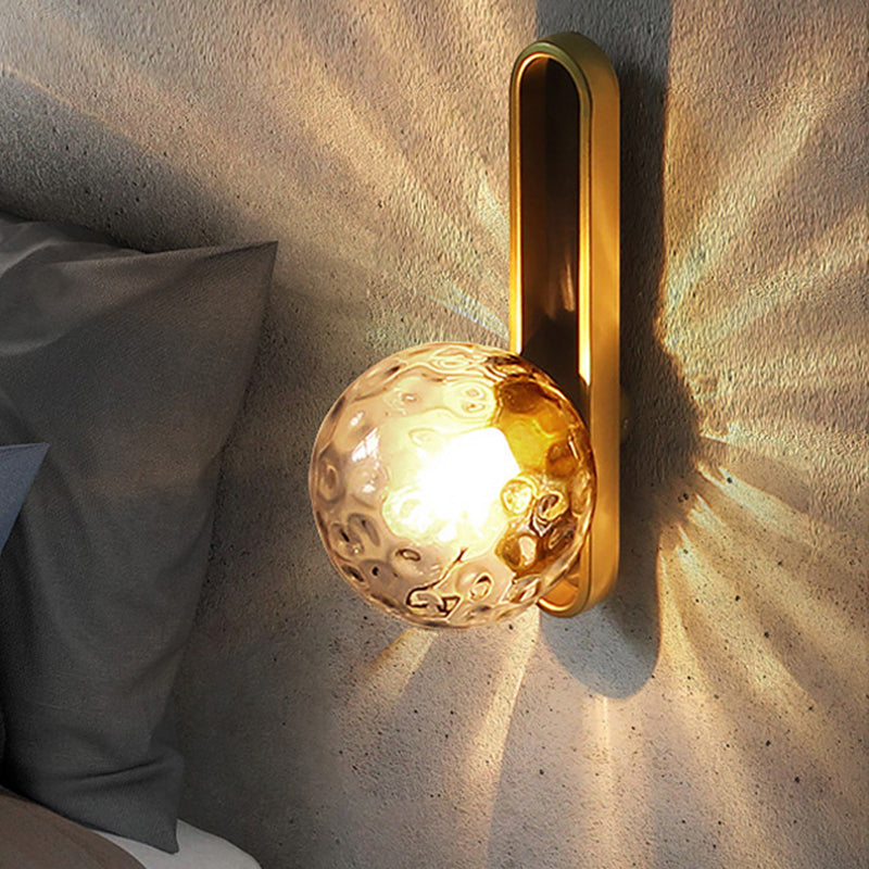 Mid Century Modern Orb Wall Light Clear/Cream Glass Single Light Mini Wall Mount Lighting in Brass Clear Clearhalo 'Cast Iron' 'Glass' 'Industrial' 'Modern wall lights' 'Modern' 'Tiffany' 'Traditional wall lights' 'Wall Lamps & Sconces' 'Wall Lights' Lighting' 493908