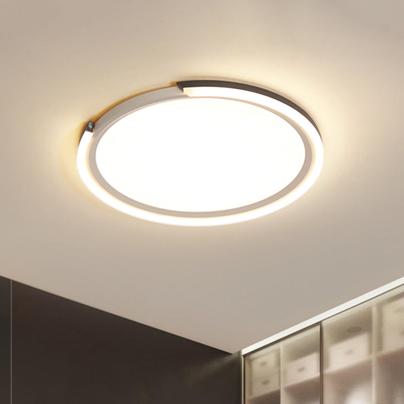 Round Acrylic Flush Mount Lighting Modern Led 15"/18"/23" Wide White/Black/Gold Flush Ceiling Lamp Fixture in Warm Light Clearhalo 'Ceiling Lights' 'Close To Ceiling Lights' 'Close to ceiling' 'Flush mount' Lighting' 513463