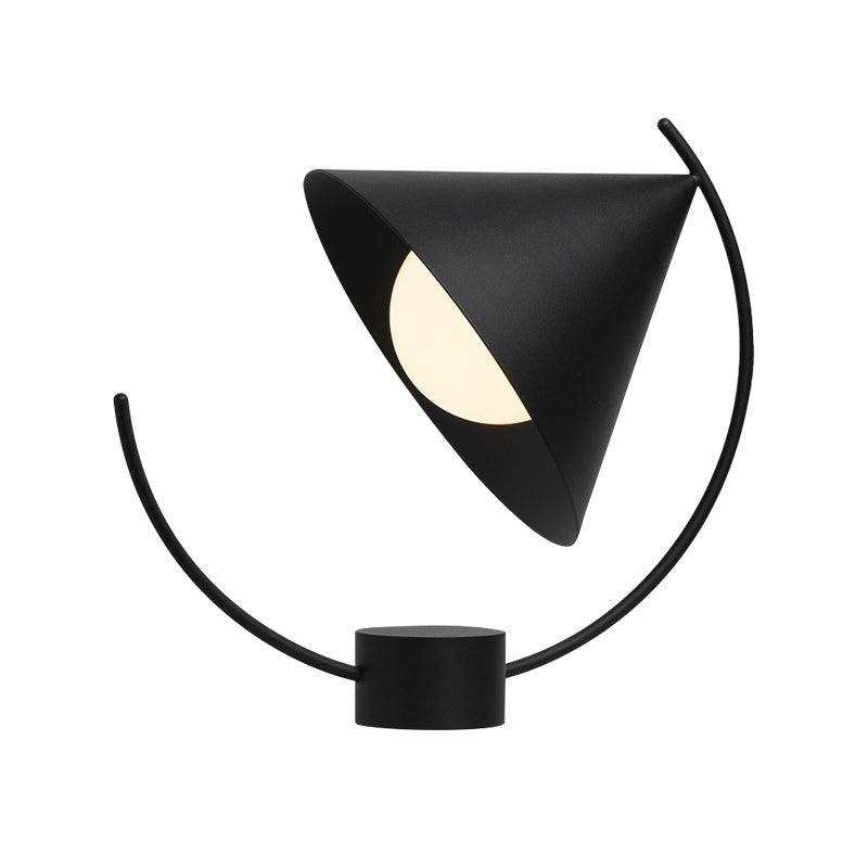 Flared Table Light Modern Metal 1 Head Black Small Desk Lamp with Globe White Glass Shade Clearhalo 'Lamps' 'Table Lamps' Lighting' 519086