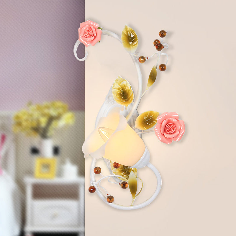 Country Curving Arm Sconce Light 1 Bulb Metal Rose Wall Lighting in White for Living Room, Left/Right White Left Clearhalo 'Wall Lamps & Sconces' 'Wall Lights' Lighting' 519705