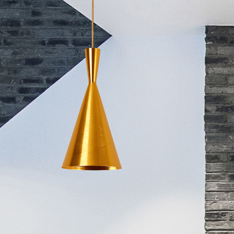 Metal Cone/Saucer/Urn Pendant Light Industrial Black/White/Gold Hanging Light with Linear/Round Canopy Clearhalo 'Ceiling Lights' 'Modern Pendants' 'Modern' 'Pendant Lights' 'Pendants' Lighting' 597581