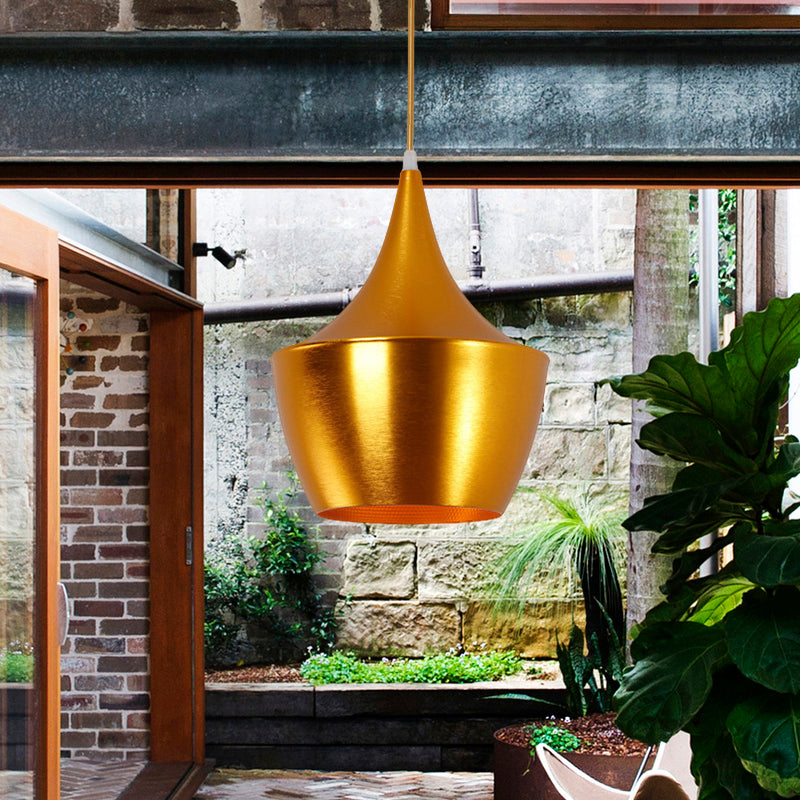 Metal Cone/Saucer/Urn Pendant Light Industrial Black/White/Gold Hanging Light with Linear/Round Canopy Clearhalo 'Ceiling Lights' 'Modern Pendants' 'Modern' 'Pendant Lights' 'Pendants' Lighting' 597597