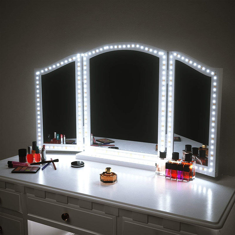 Metal Linear Make-Up Lighting Contemporary LED Vanity Strip Light in White for Bedroom Clearhalo 'Cast Iron' 'Glass' 'Industrial' 'Modern wall lights' 'Modern' 'Tiffany' 'Traditional wall lights' 'Vanity Lights' 'Wall Lights' Lighting' 602234