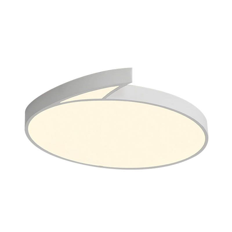 Black/White Round Flush-Mount Ceiling Fixture Modernist 18"/21.5" W LED Acrylic Flushmount with Fin Detail in White/Warm Light Clearhalo 'Ceiling Lights' 'Close To Ceiling Lights' 'Close to ceiling' 'Flush mount' Lighting' 603622