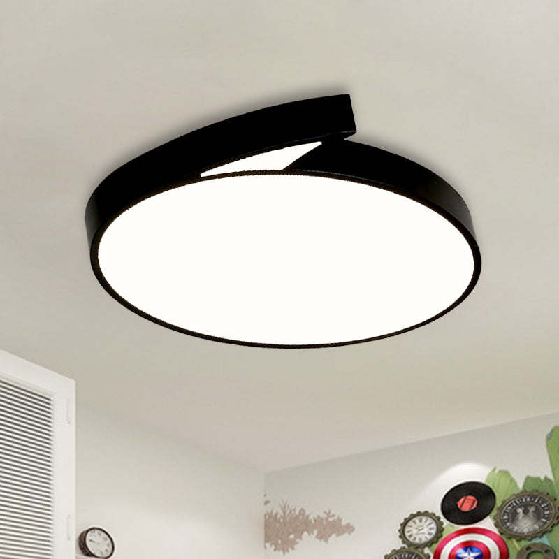 Black/White Round Flush-Mount Ceiling Fixture Modernist 18"/21.5" W LED Acrylic Flushmount with Fin Detail in White/Warm Light Black Clearhalo 'Ceiling Lights' 'Close To Ceiling Lights' 'Close to ceiling' 'Flush mount' Lighting' 603625