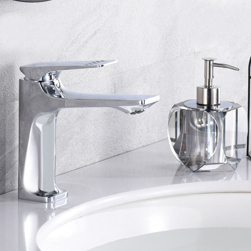 Glam Centerset Faucet Pure Color Basin Lavatory Faucet for Bathroom Chrome Clearhalo 'Bathroom Remodel & Bathroom Fixtures' 'Bathroom Sink Faucets' 'Bathroom Sinks & Faucet Components' 'bathroom_sink_faucets' 'Home Improvement' 'home_improvement' 'home_improvement_bathroom_sink_faucets' 6039690