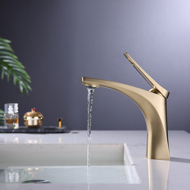 Modern Vessel Faucet Brass Lever Handles Low Arc with Water Hose Bathroom Vessel Faucet Gold Clearhalo 'Bathroom Remodel & Bathroom Fixtures' 'Bathroom Sink Faucets' 'Bathroom Sinks & Faucet Components' 'bathroom_sink_faucets' 'Home Improvement' 'home_improvement' 'home_improvement_bathroom_sink_faucets' 6039719