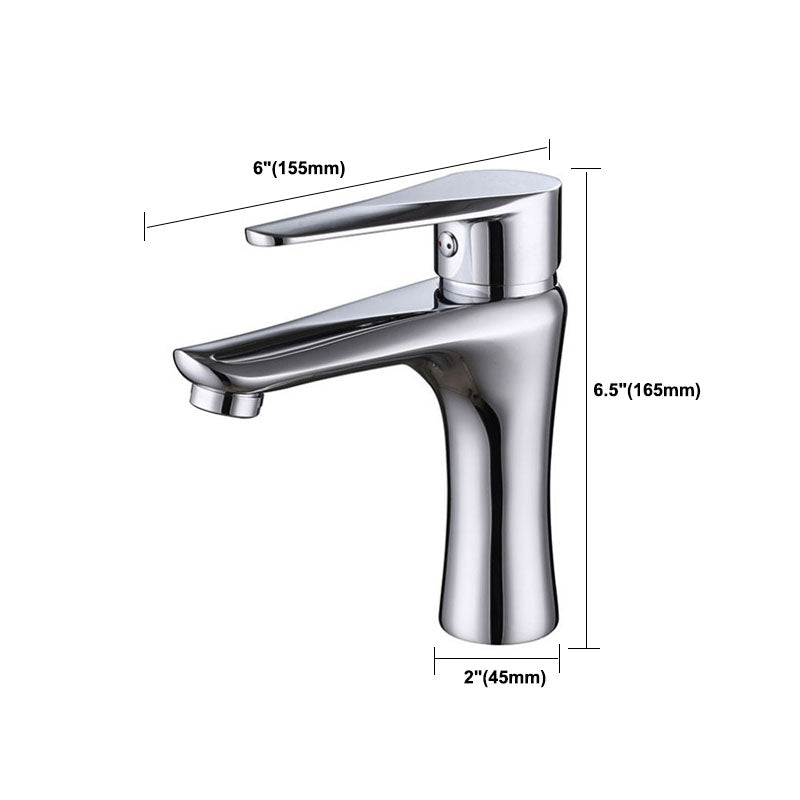 Single Handle Basin Lavatory Faucet Low Arc Brass Bathroom Faucet Clearhalo 'bathroom_sink_faucets' 'Conjuntos de Torneiras de Lavatório e Banheiro' 'home_improvement' 'home_improvement_bathroom_sink_faucets' 'Mobiliário Doméstico' 'Página inicial' 'Renovação e equipamento de casa de banho' 'Torneira para lavatório de banheiro' 6039791