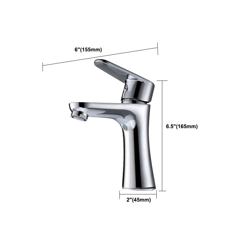 Single Handle Basin Lavatory Faucet Low Arc Brass Bathroom Faucet Clearhalo 'bathroom_sink_faucets' 'Conjuntos de Torneiras de Lavatório e Banheiro' 'home_improvement' 'home_improvement_bathroom_sink_faucets' 'Mobiliário Doméstico' 'Página inicial' 'Renovação e equipamento de casa de banho' 'Torneira para lavatório de banheiro' 6039792