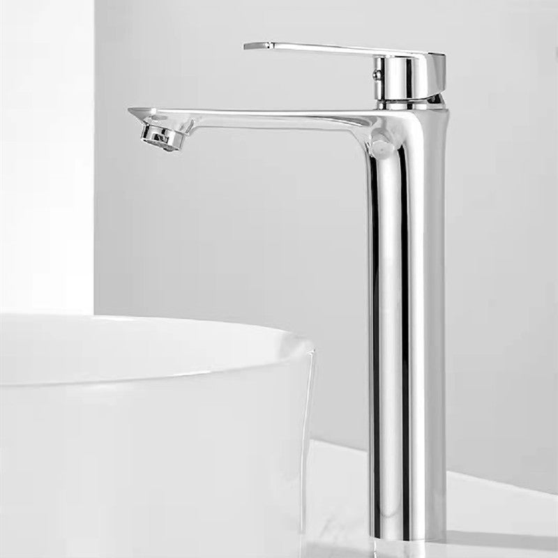 Modern Style Vessel Sink Faucet Lever Handle Copper Low Arc Vessel Faucet Plata 12.2" Clearhalo 'bathroom_sink_faucets' 'Conjunta de Baño y Conjunta de Grifo' 'Coronamiento de Baño y Dispositivo de Baño' 'Grifo del lavabo del baño' 'Hogar' 'home_improvement' 'home_improvement_bathroom_sink_faucets' 'Mejoras para el hogar' 6043346