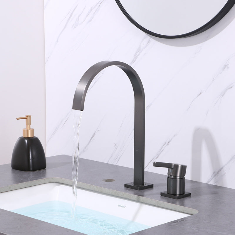 1-Handle Bathroom Faucet with Swivel 2 Hole Widespread Bathroom Sink Faucet Gris Clearhalo 'bathroom_sink_faucets' 'Conjunta de Baño y Conjunta de Grifo' 'Coronamiento de Baño y Dispositivo de Baño' 'Grifo del lavabo del baño' 'Hogar' 'home_improvement' 'home_improvement_bathroom_sink_faucets' 'Mejoras para el hogar' 6077672