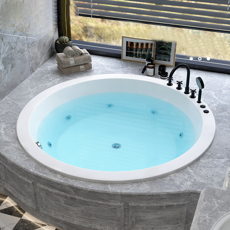 Modern Drop-in Bath Tub Round Acrylic Bathtub for Home and Hotel Clearhalo 'Bathroom Remodel & Bathroom Fixtures' 'Bathtubs' 'Home Improvement' 'home_improvement' 'home_improvement_bathtubs' 'Showers & Bathtubs' 6108253