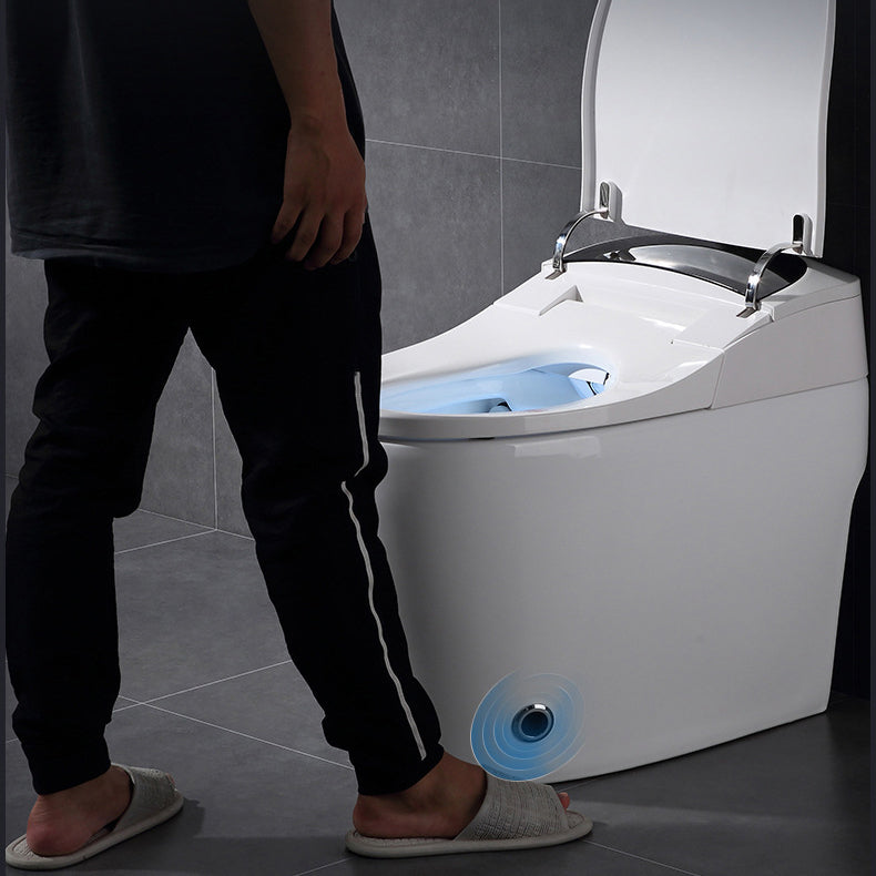 Modern One Piece Toilet Floor Mounted Toilet Bowl with Seat for Washroom Clearhalo 'Bathroom Remodel & Bathroom Fixtures' 'Home Improvement' 'home_improvement' 'home_improvement_toilets' 'Toilets & Bidets' 'Toilets' 6118000