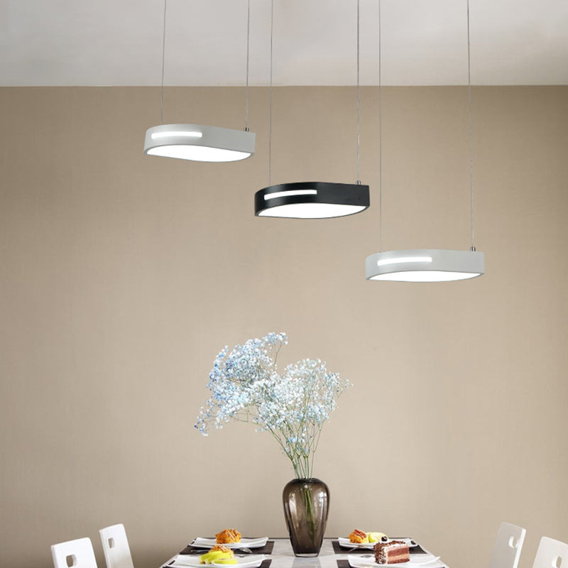 Modernism Leaf Cluster Pendant Light Metal 3 Heads Dining Room LED Suspension Lamp in Black and White Black-White Clearhalo 'Ceiling Lights' 'Modern Pendants' 'Modern' 'Pendant Lights' 'Pendants' Lighting' 612434