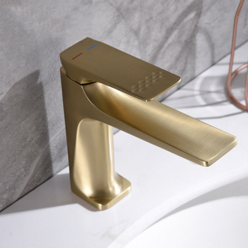Modern Bathroom Faucet Brass Low Arc Lever Handles with Water Hose Sink Faucet Clearhalo 'Bathroom Remodel & Bathroom Fixtures' 'Bathroom Sink Faucets' 'Bathroom Sinks & Faucet Components' 'bathroom_sink_faucets' 'Home Improvement' 'home_improvement' 'home_improvement_bathroom_sink_faucets' 6131515