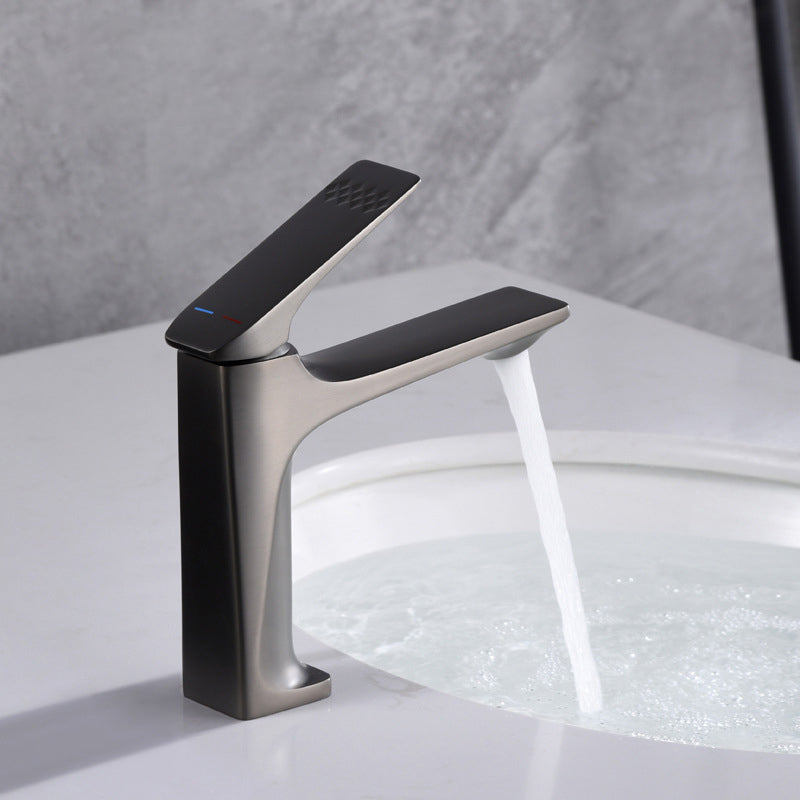 Modern Bathroom Faucet Brass Low Arc Lever Handles with Water Hose Sink Faucet Clearhalo 'Bathroom Remodel & Bathroom Fixtures' 'Bathroom Sink Faucets' 'Bathroom Sinks & Faucet Components' 'bathroom_sink_faucets' 'Home Improvement' 'home_improvement' 'home_improvement_bathroom_sink_faucets' 6131518