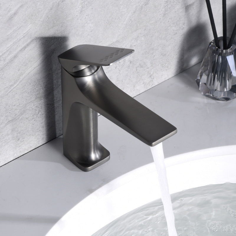 Modern Bathroom Faucet Brass Low Arc Lever Handles with Water Hose Sink Faucet Clearhalo 'Bathroom Remodel & Bathroom Fixtures' 'Bathroom Sink Faucets' 'Bathroom Sinks & Faucet Components' 'bathroom_sink_faucets' 'Home Improvement' 'home_improvement' 'home_improvement_bathroom_sink_faucets' 6131522