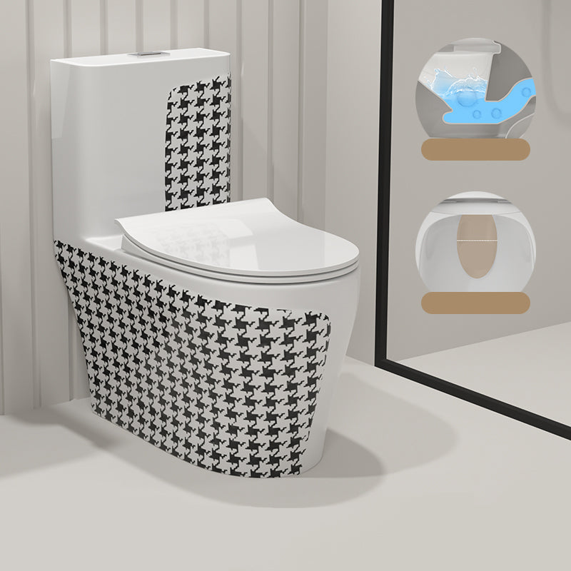 Floor Mount Flush Toilet Traditional Skirted One-Piece Toilet with Slow Close Seat 15"L x 27"W x 30"H Black/ White Clearhalo 'Bathroom Remodel & Bathroom Fixtures' 'Home Improvement' 'home_improvement' 'home_improvement_toilets' 'Toilets & Bidets' 'Toilets' 6142526