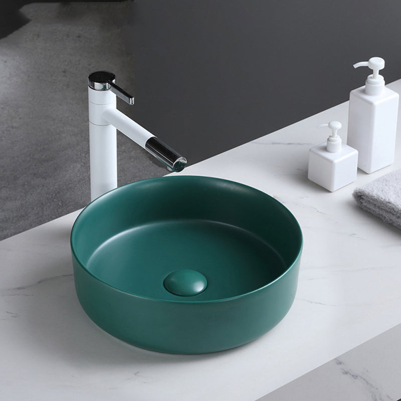 Round Modern Bathroom Sink Porcelain Vessel Bathroom Sink for Home(Faucet Not Included) Green Clearhalo 'Bathroom Remodel & Bathroom Fixtures' 'Bathroom Sinks & Faucet Components' 'Bathroom Sinks' 'bathroom_sink' 'Home Improvement' 'home_improvement' 'home_improvement_bathroom_sink' 6149955