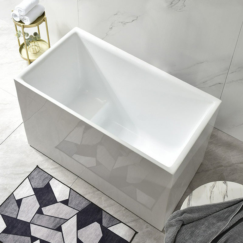 Acrylic Freestanding Bathtub Modern Rectangle Bathtub with Center Drain With Seat Clearhalo 'Bathroom Remodel & Bathroom Fixtures' 'Bathtubs' 'Home Improvement' 'home_improvement' 'home_improvement_bathtubs' 'Showers & Bathtubs' 6180570