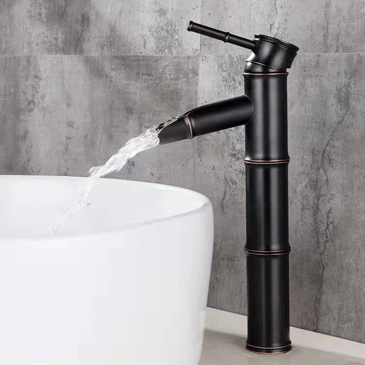 Farmhouse 1 Hole Vanity Sink Faucet Brass Circular Basin Faucet Negro 12.1" Clearhalo 'bathroom_sink_faucets' 'Conjunta de Baño y Conjunta de Grifo' 'Coronamiento de Baño y Dispositivo de Baño' 'Grifo del lavabo del baño' 'Hogar' 'home_improvement' 'home_improvement_bathroom_sink_faucets' 'Mejoras para el hogar' 6238932