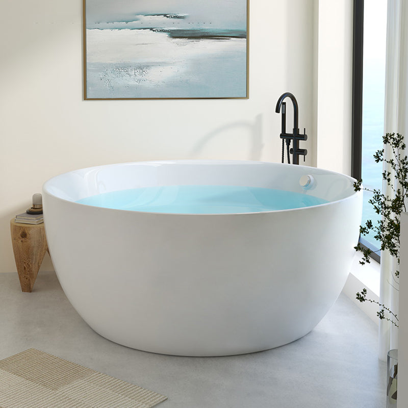 Modern Round Acrylic Bathtub Center Drain and Overflow Trim Tub Clearhalo 'Bathroom Remodel & Bathroom Fixtures' 'Bathtubs' 'Home Improvement' 'home_improvement' 'home_improvement_bathtubs' 'Showers & Bathtubs' 6250336