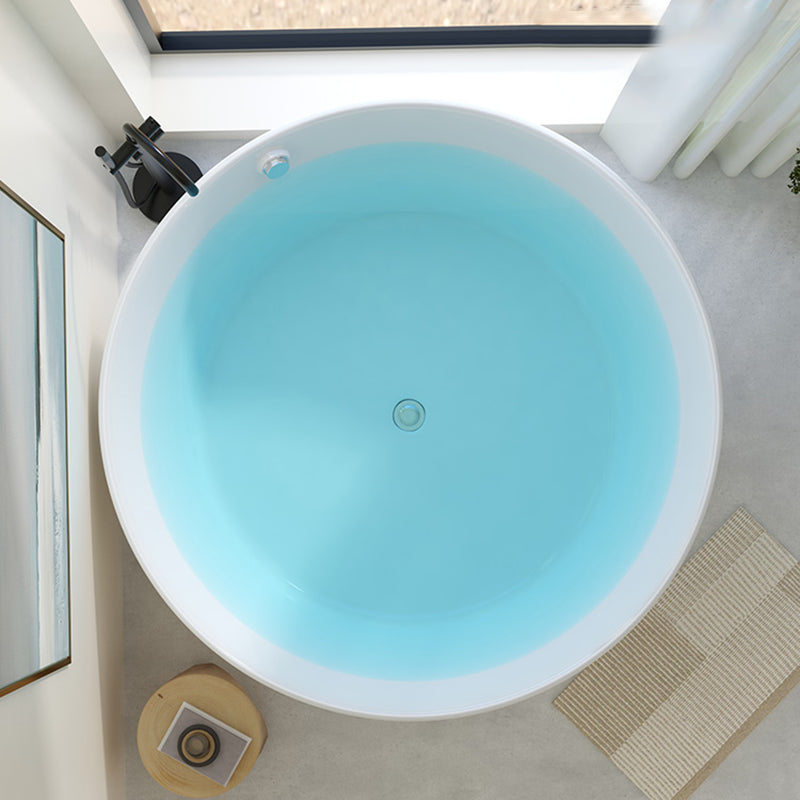 Modern Round Acrylic Bathtub Center Drain and Overflow Trim Tub Clearhalo 'Bathroom Remodel & Bathroom Fixtures' 'Bathtubs' 'Home Improvement' 'home_improvement' 'home_improvement_bathtubs' 'Showers & Bathtubs' 6250337