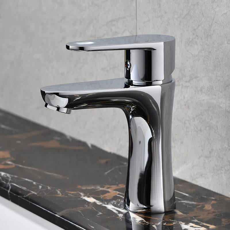 Basic Metal Sink Faucet Silver Bathroom Faucet with Lever Handle Clearhalo 'Bathroom Remodel & Bathroom Fixtures' 'Bathroom Sink Faucets' 'Bathroom Sinks & Faucet Components' 'bathroom_sink_faucets' 'Home Improvement' 'home_improvement' 'home_improvement_bathroom_sink_faucets' 6255459