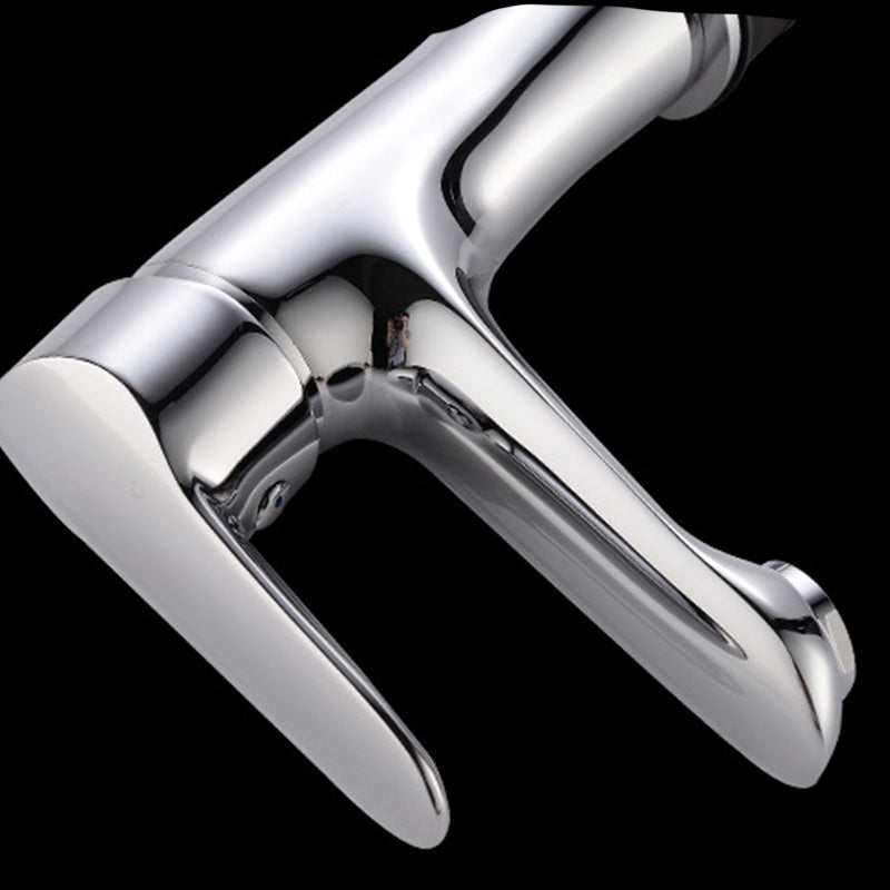 Basic Metal Sink Faucet Silver Bathroom Faucet with Lever Handle Clearhalo 'Bathroom Remodel & Bathroom Fixtures' 'Bathroom Sink Faucets' 'Bathroom Sinks & Faucet Components' 'bathroom_sink_faucets' 'Home Improvement' 'home_improvement' 'home_improvement_bathroom_sink_faucets' 6255474